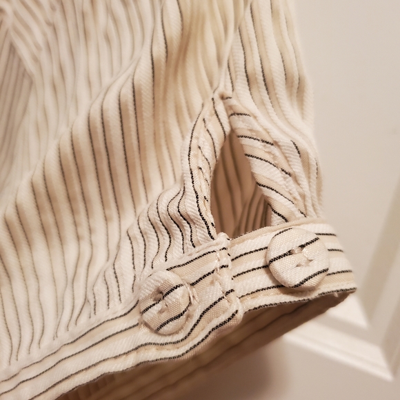 Small Smart Set Blouse - Picture 2 of 6